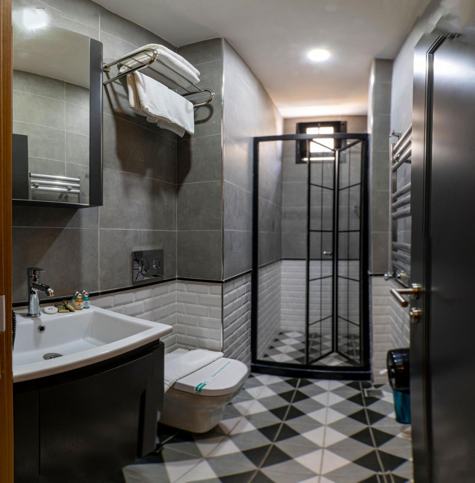 Confores Hotel Istanbul Eksteriør billede